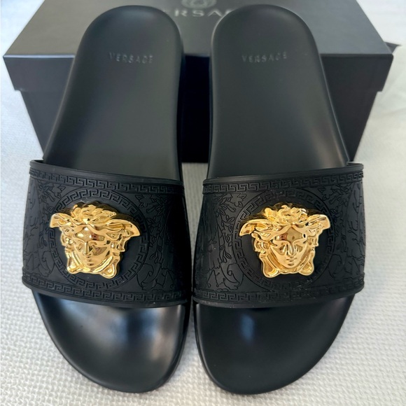 VERSACE SLIDES - Picture 2 of 8